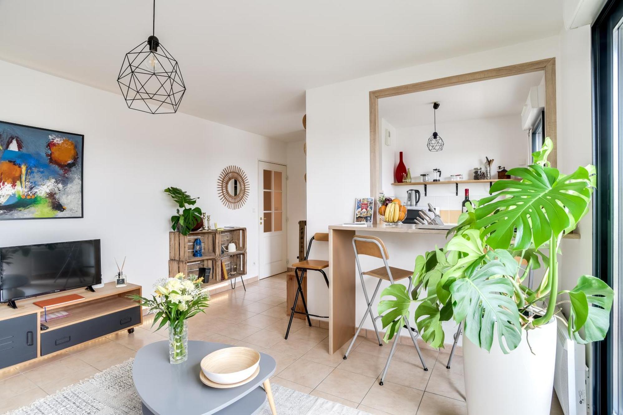 Votre Escale - Le Petit Montmartre Apartment Niort Bagian luar foto