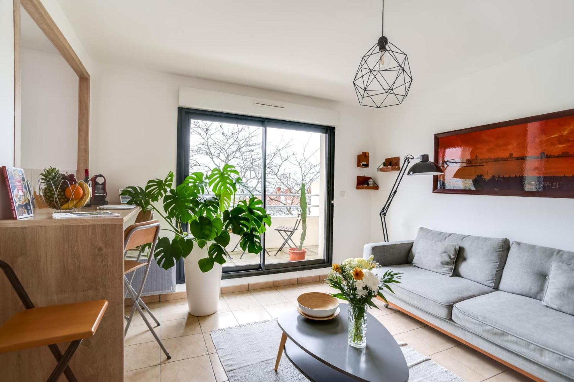 Votre Escale - Le Petit Montmartre Apartment Niort Bagian luar foto