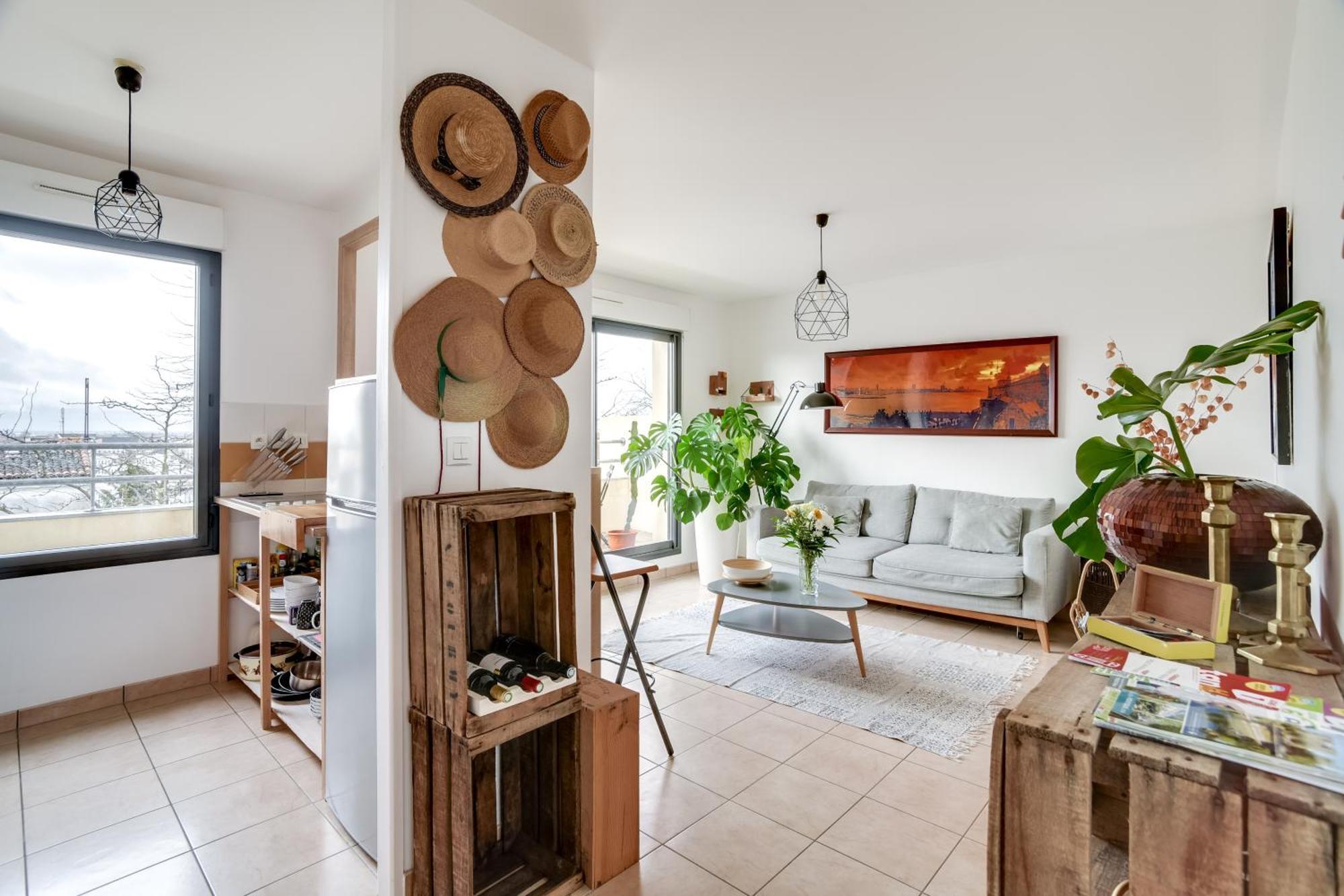 Votre Escale - Le Petit Montmartre Apartment Niort Bagian luar foto