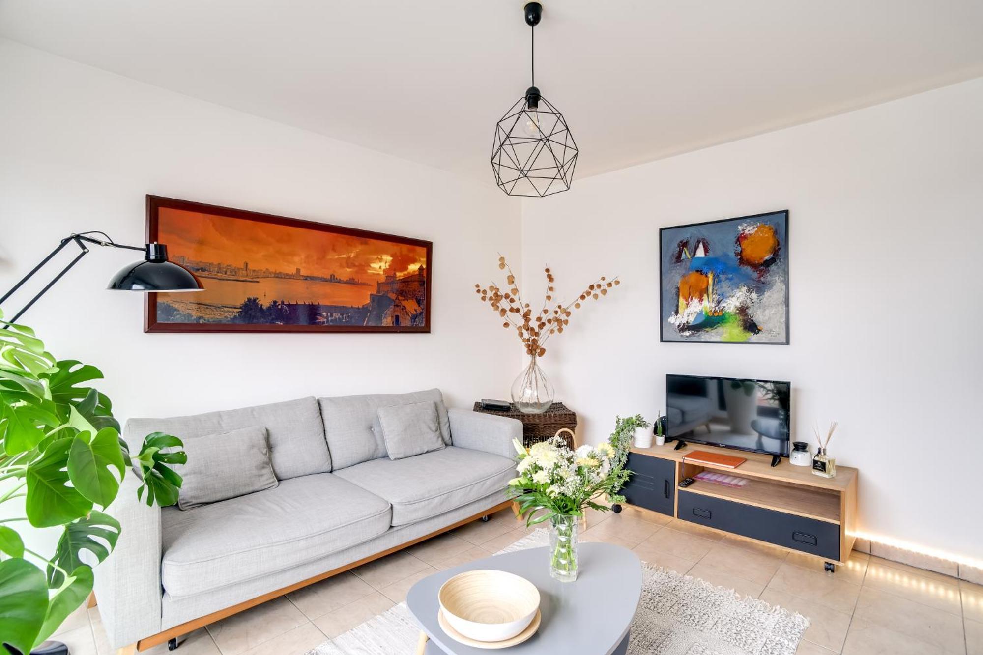 Votre Escale - Le Petit Montmartre Apartment Niort Bagian luar foto