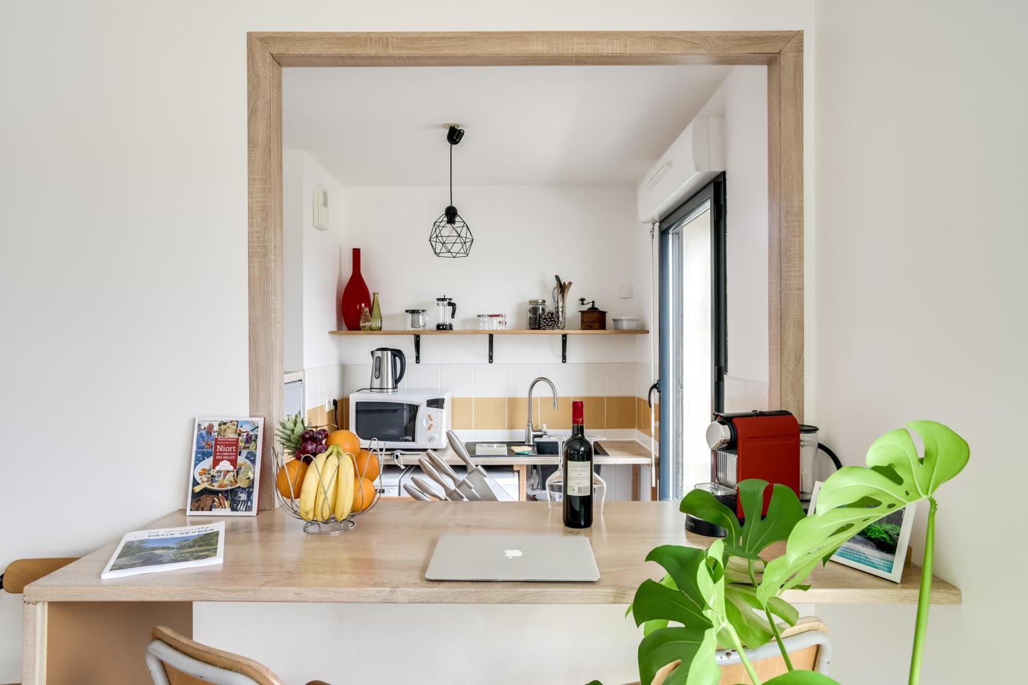 Votre Escale - Le Petit Montmartre Apartment Niort Bagian luar foto