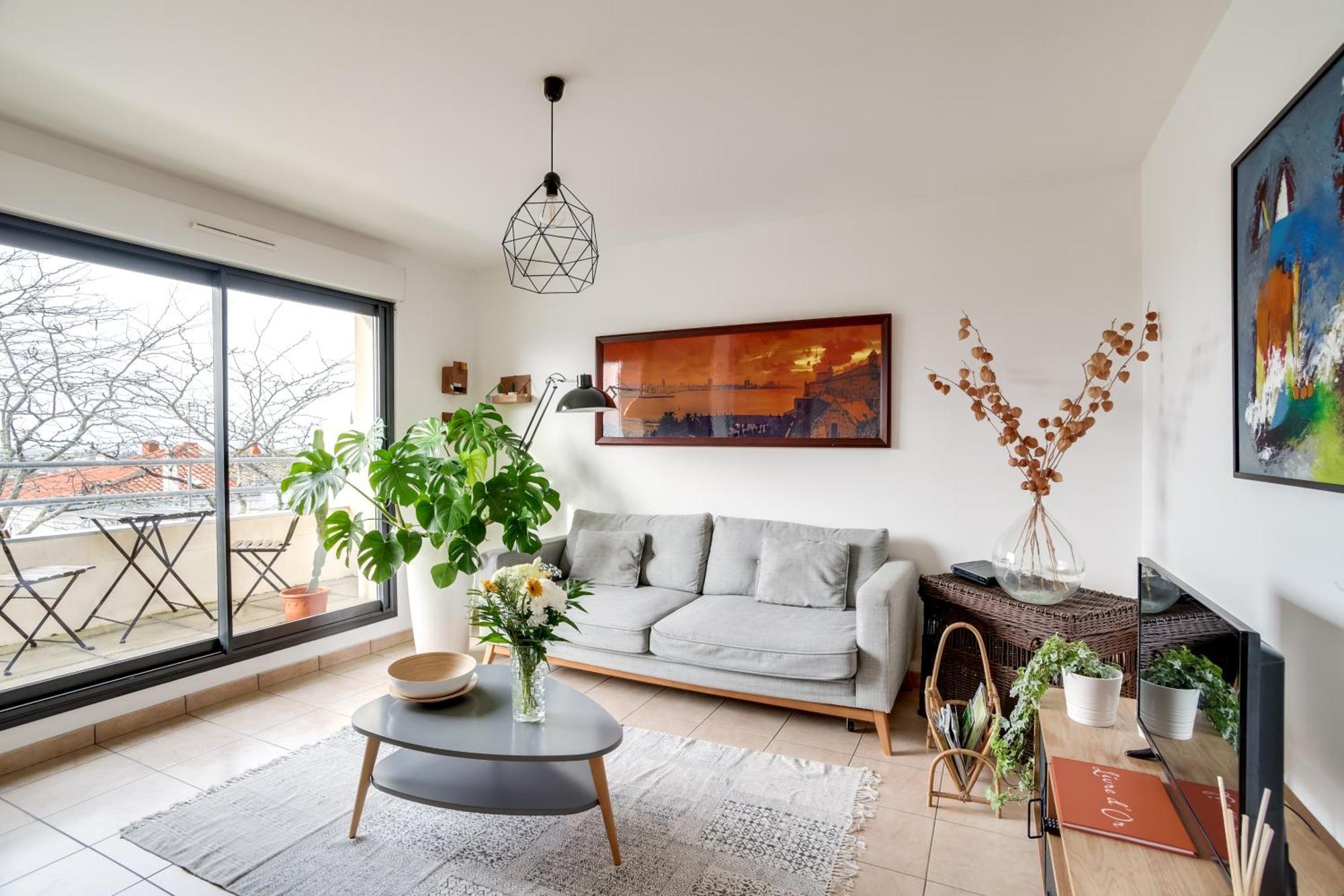 Votre Escale - Le Petit Montmartre Apartment Niort Bagian luar foto