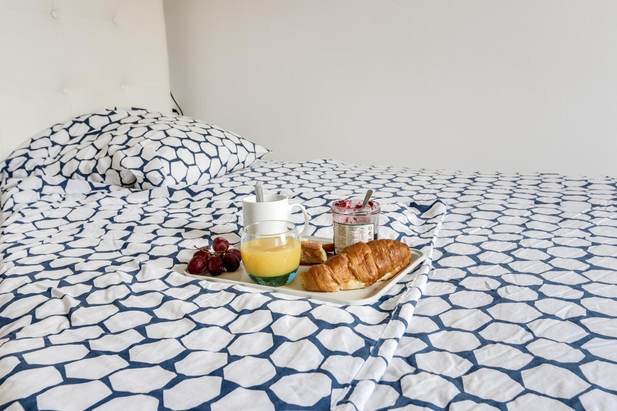 Votre Escale - Le Petit Montmartre Apartment Niort Bagian luar foto