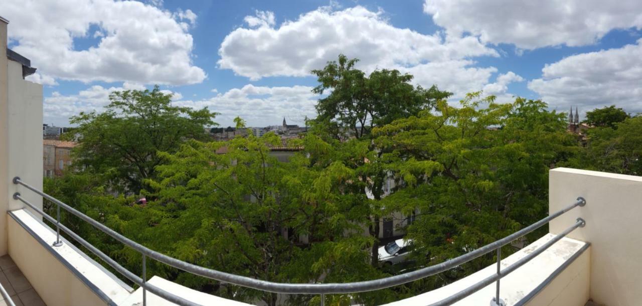Votre Escale - Le Petit Montmartre Apartment Niort Bagian luar foto